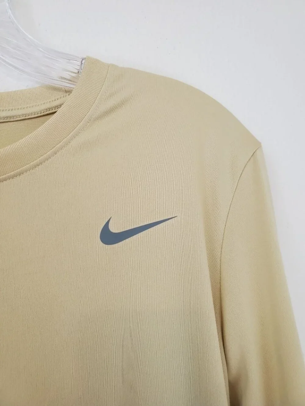 Nike women's Team Gold Legend long-sleeve crew t-shirt